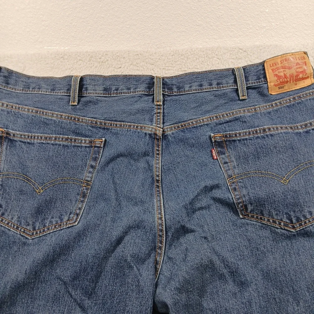 Levi's 550‎ Relaxed Fit Tapered Jeans Mens 48x30 Stonewash Denim 01550-4886